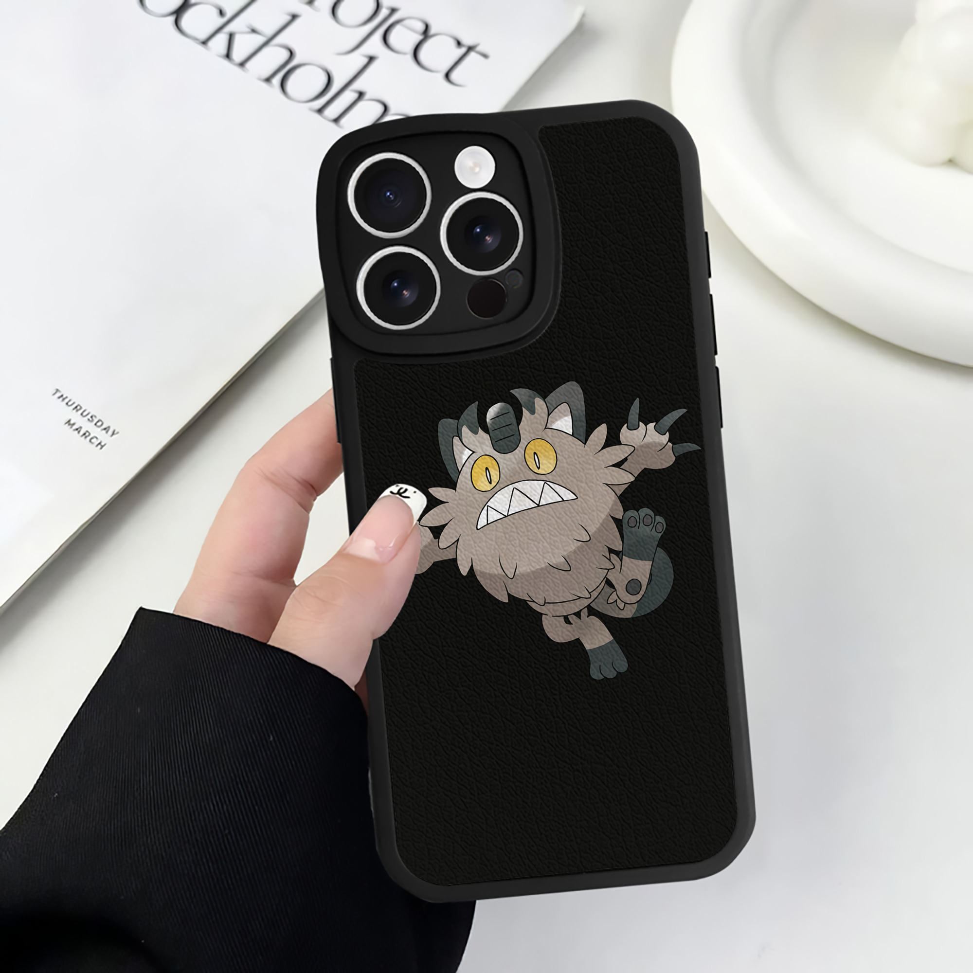 （画像用） ポケットモンスター Pokémon 【iPhone 16シリーズ対応】シリコンスマホケース（レザー調） 材質：シリコン